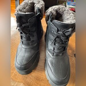Kids - UGG Black Lace-Up Fur-Trim Winter Boots